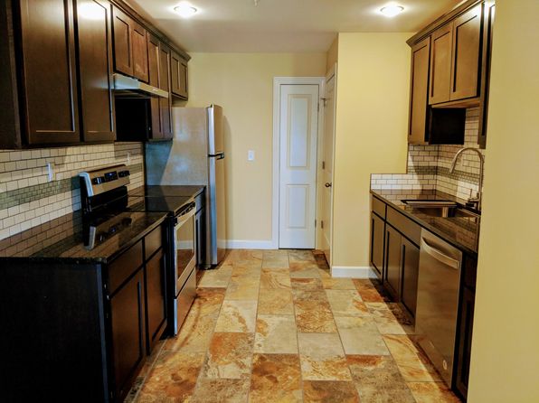 89 E Edsel Ford Fwy UNIT 1B