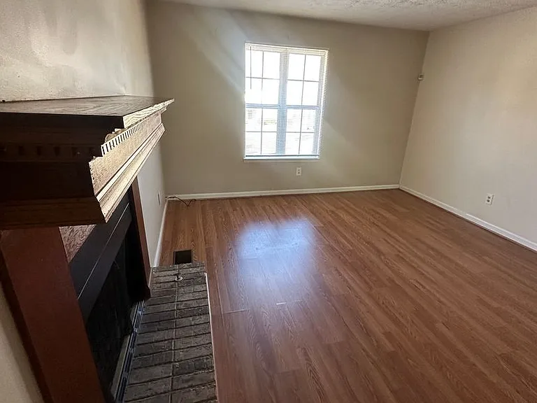 2036 Laboon Cir — Photo 11