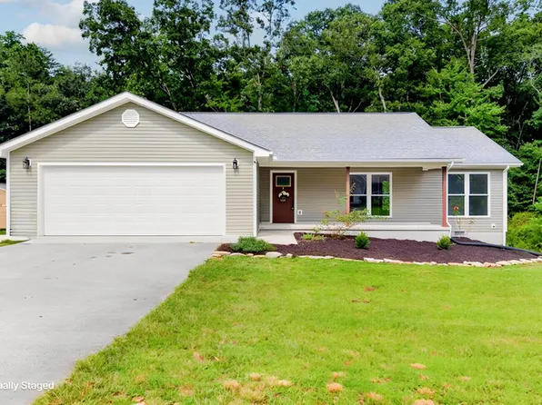 174 Grove Loop, Crossville, TN 38555