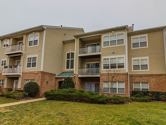 2nd image of 6569 Grange Ln Unit 403