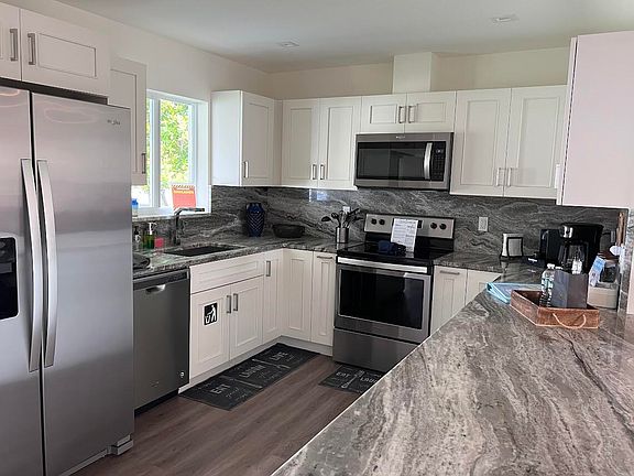 5th image of 541 SE 3 Court