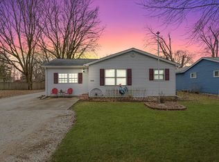399 N 8th St, Saint Joseph, IL