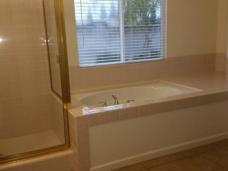 10611 N Tea Party Ln — Photo 6
