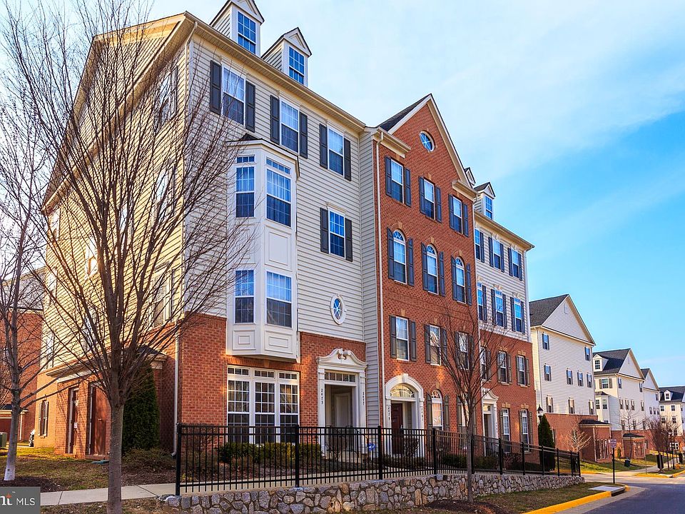 1st image of 2479 Eastbourne Dr #233
