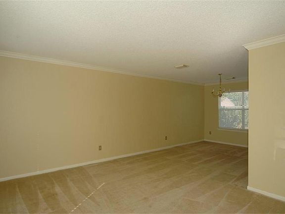 2nd image of 2114 Castle Dr