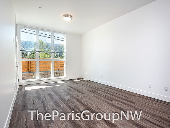 4th image of 3108 NE 145th St #102