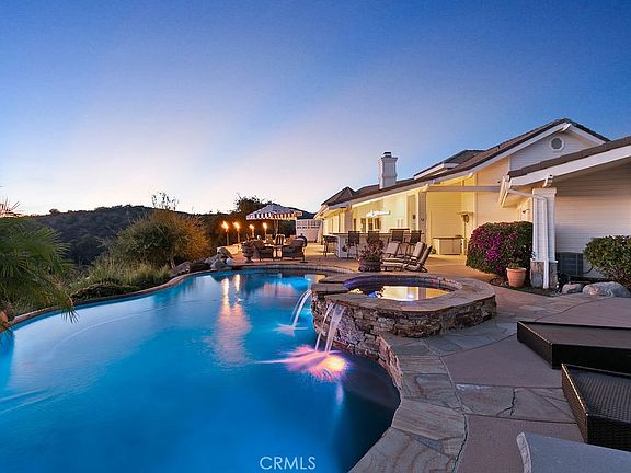 5th image of 40075 Avenida La Cresta