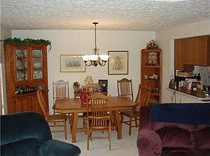 4th image of 758 Sunset Cir