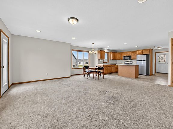 3rd image of 723 14th St E