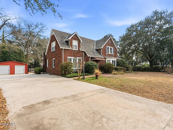 2nd image of 611 Rice Street