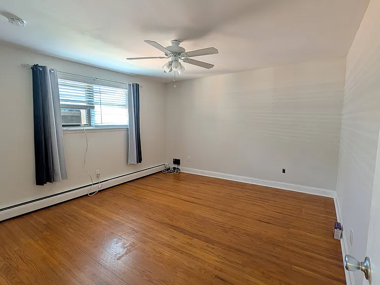 340 Woodlawn Ter #F5 — Photo 8