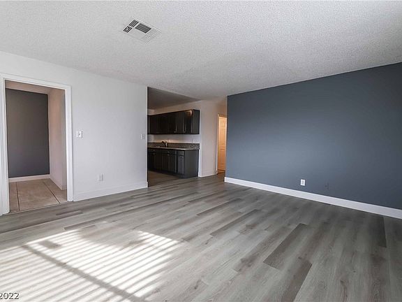 3rd image of 2353 Exeter Dr #D