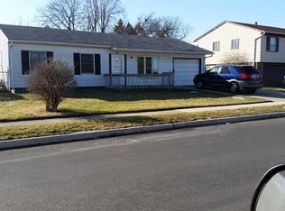 344 Eaton Ave, Romeoville, IL 60446