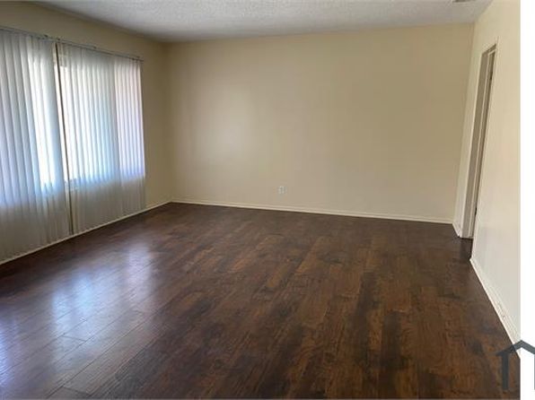 519 S Grevillea Ave #4