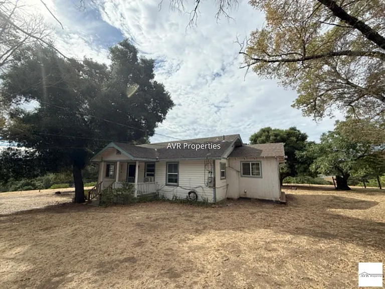 10540 Foothill Rd — Photo 3