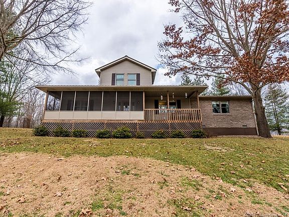 2nd image of 490 Sky Park Dr NE