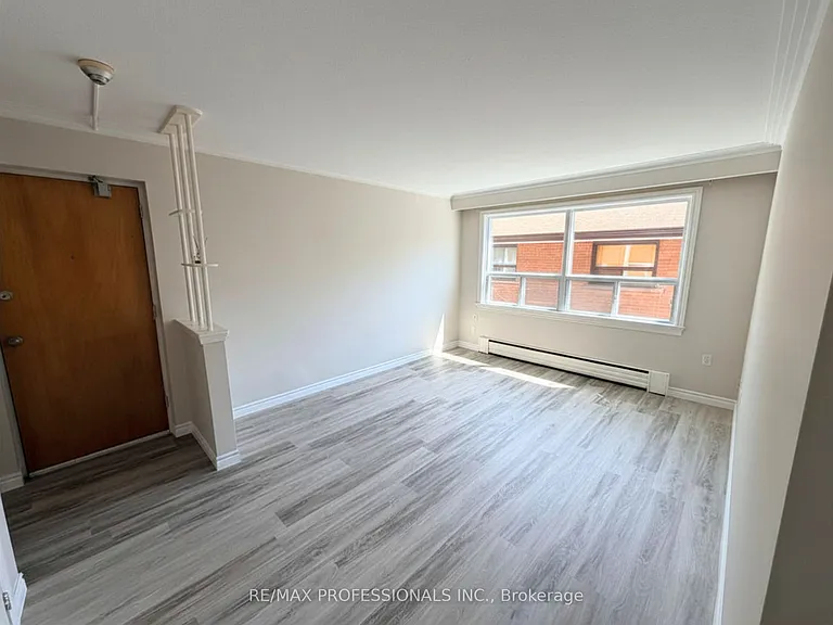 32 Heman St #3 — Photo 4