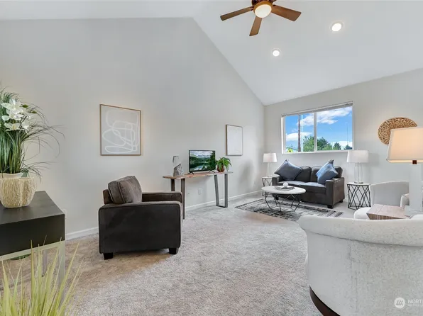 5027 NE 5th Place, Renton, WA 98059