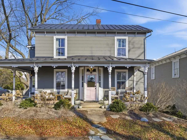 317 N Madison St, Staunton, VA 24401
