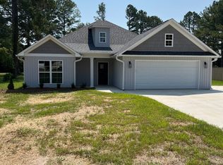 2597 Sims St, Hokes Bluff, AL 35903