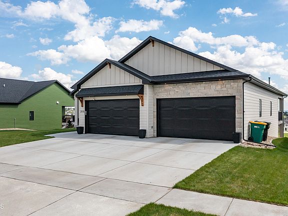 4th image of 2115 Tule Ln