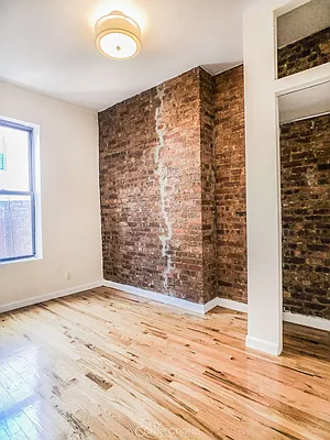 Rented by City Connections Realty | media 16