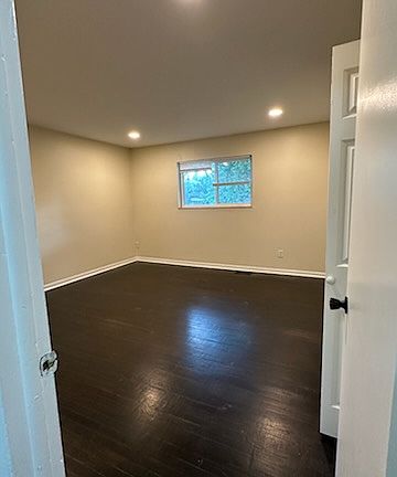 4th image of 1305 N Banner Ave