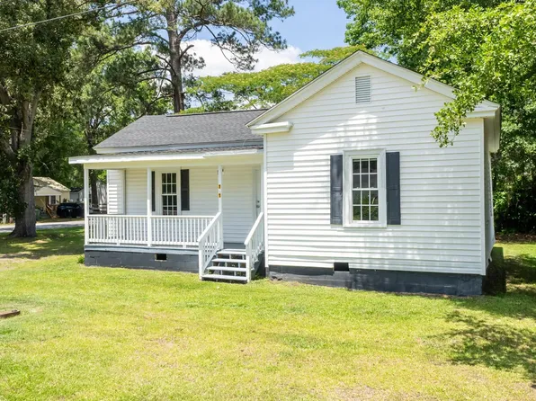 101 E Reason St, Pinetops, NC 27864