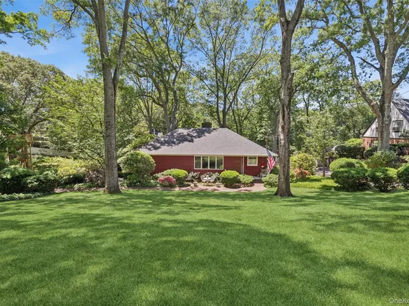 12 Regent Place, Huntington, NY 11743