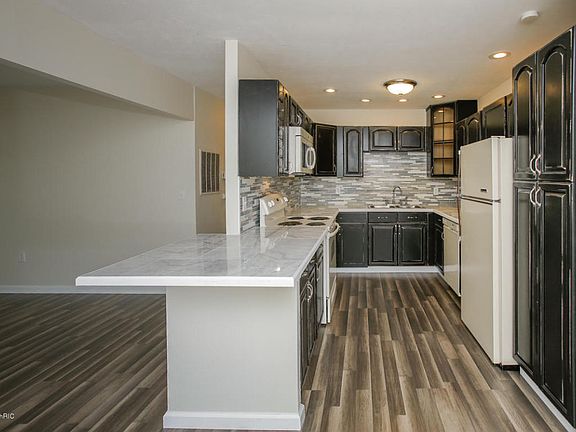4th image of 3016 Sonora St