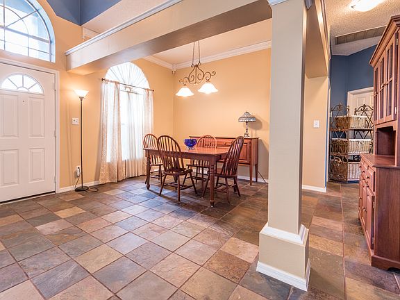 4th image of 11821 Binfield Ct