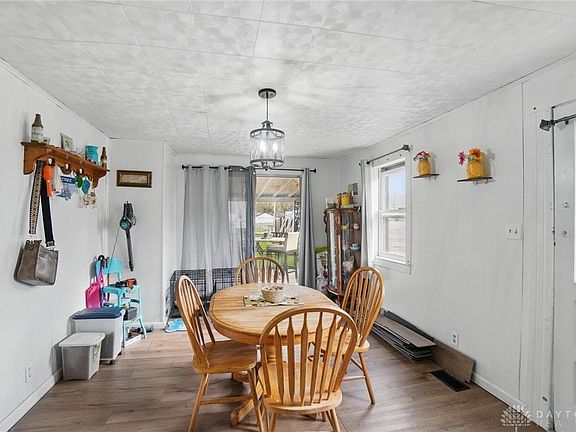 5th image of 29 Dewey St