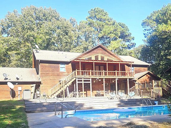 2nd image of 159 Pleasant Forest Dr