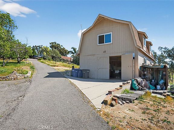 3rd image of 10085 W Lilac Rd