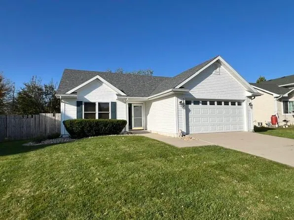 3833 Welbeck Dr, Ames, IA 50010