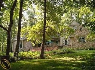 10865 E Holly Rd, Davisburg, MI 48350