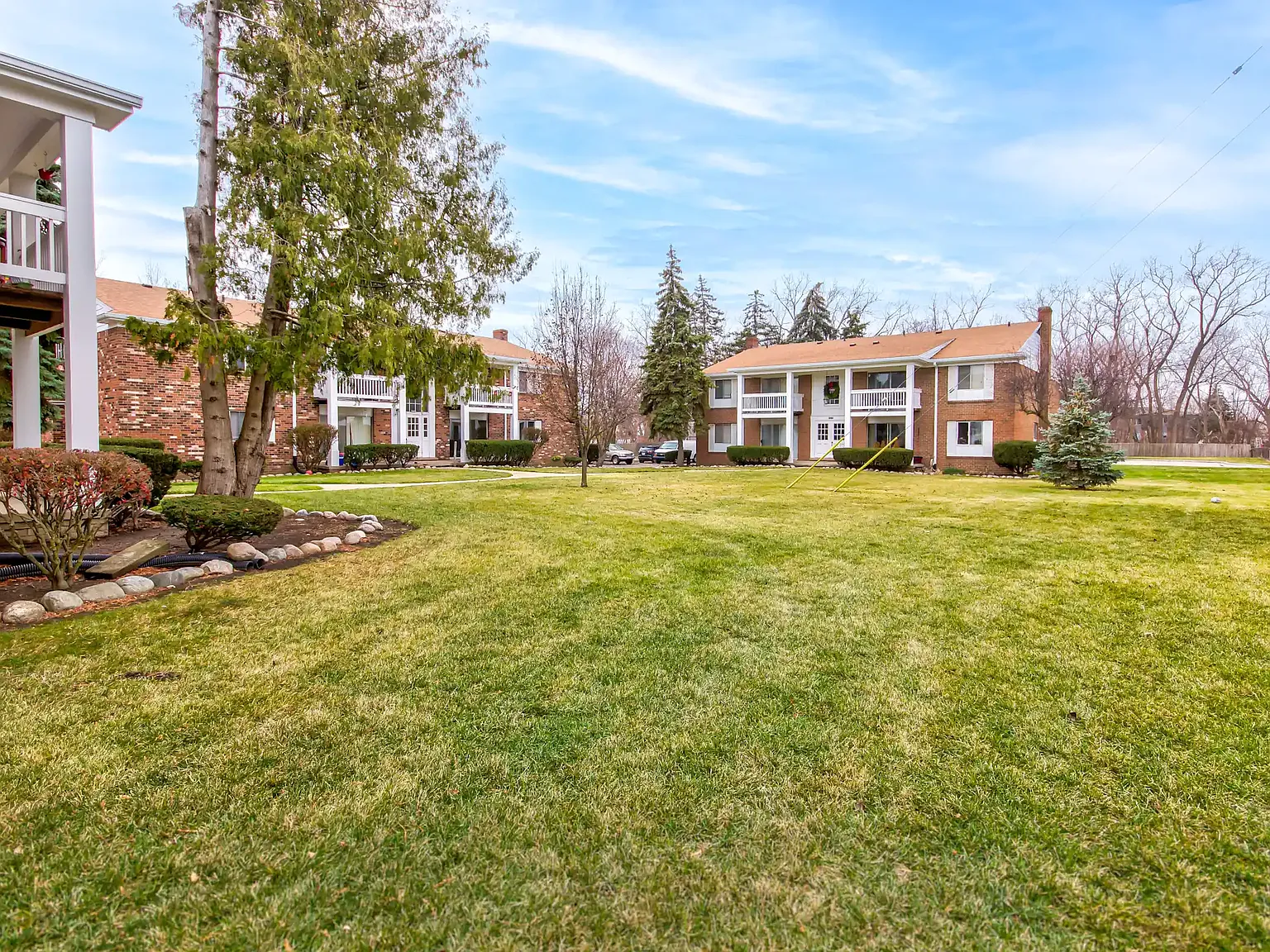 Jamestown Village Apartments — Photo 1