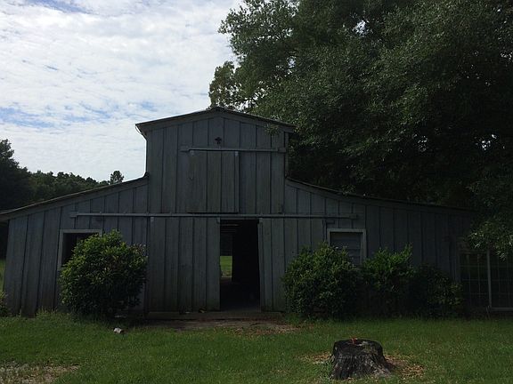 5th image of 10460 NW 8th Ln