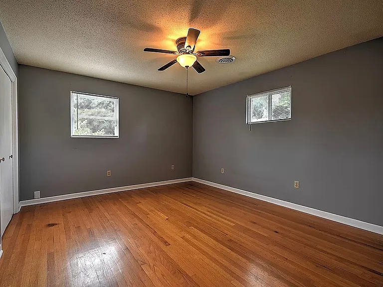Unit Photo