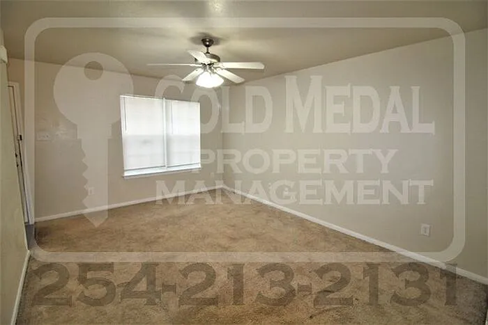 2 bed, 1.5 bath, 1100 sqft, $795 — Photo 2