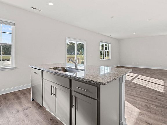 5th image of 237 Lake Tyler Drive