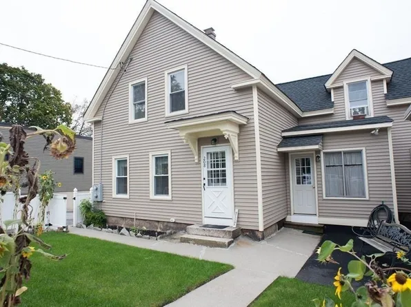 208-210 Church St, Whitinsville, MA 01588