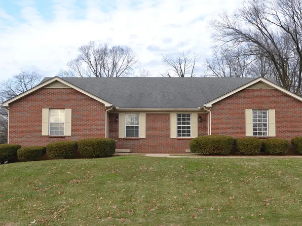 105 Oakmont Ln, Frankfort, KY 40601