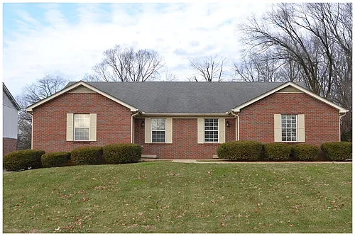 105 Oakmont Ln Photo 1