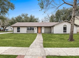1300 Atlanta Dr, Irving, TX 75062
