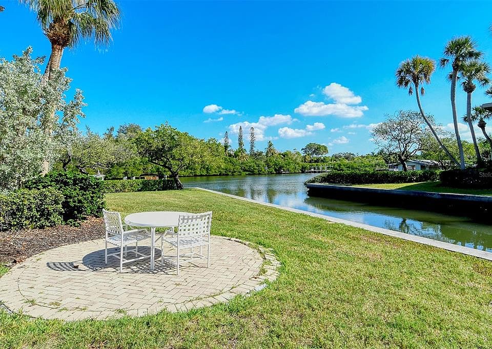 Whitney Beach Condominiums 6750 Gulf Of Mexico Dr Longboat Key FL