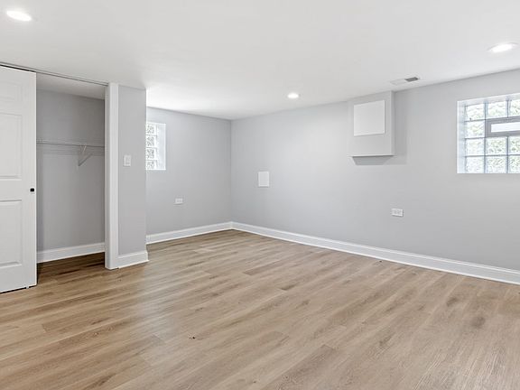 3rd image of 9337 S Evans Ave