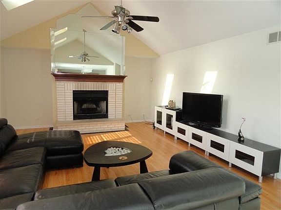 5th image of 1108 Hollingswood Ave