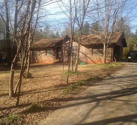 234 Winterberry Dr