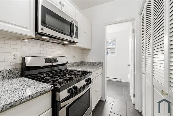 2 bed, $3,200 — Photo 3